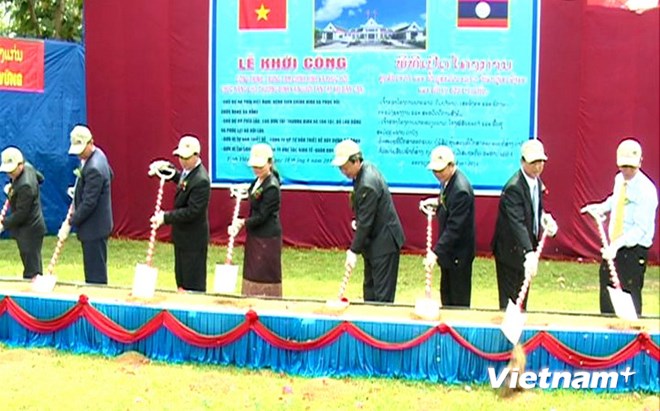 ຫວຽດນາມຊ່ວຍລາວກໍ່ສ້າງສູນຜ່າຕັດປິ່ນປົວຟື້ນຟູອະໄວຍະວະ